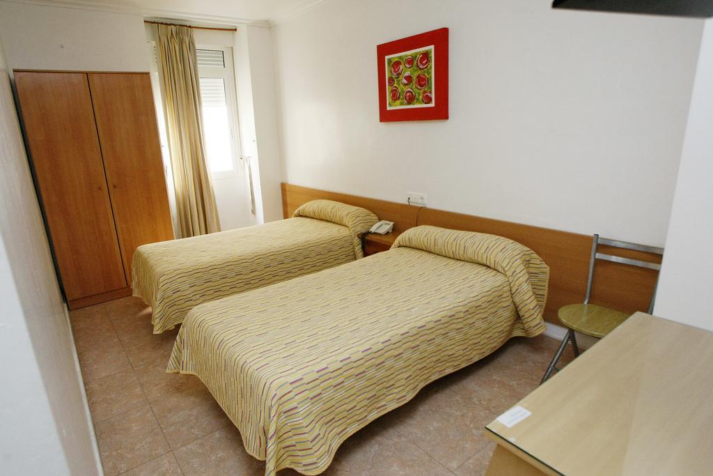 Hostal San Fernando Alicante Exterior photo